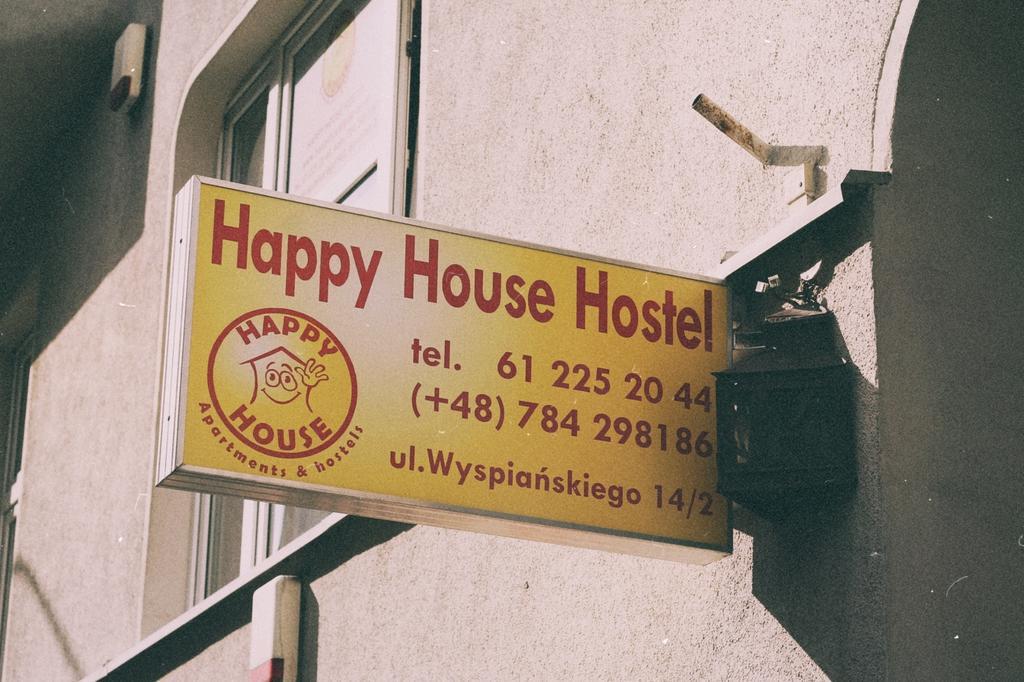 Happy House Hostel Poznań Esterno foto